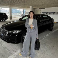 批发撞色拼接假两件长袖毛衣针织衫女<b class='q'>秋</b>季穿搭套装休闲裤阔腿裤两件套