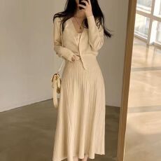 批发韩国chic秋冬复古<b class='q'>V领</b>单排扣长袖针织开衫U领收腰显瘦吊带<b class='q'>连衣裙</b>女