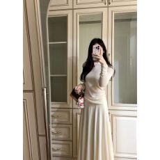 批发舒适好穿纯色小圆领长袖针织衫+宽腰超长款不规则伞裙法式两件套