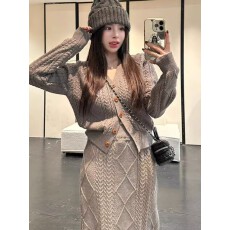 批发韩版新款麻花氛围感宽松毛衣+半身裙<b class='q'>两件套</b>