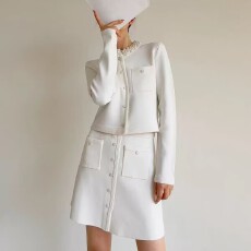批发早<b class='q'>春</b>小香气质风高级感法式钉珠圆领针织开衫+半身裙两件套装女