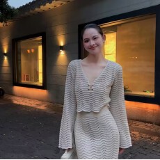 批发小香风盐系轻熟两件套装短款钩花针织衫半裙套装女<b class='q'>秋</b>冬