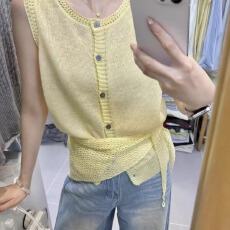 批发年夏上新简约韩系单排扣<b class='q'>针织</b>背心(配披肩)