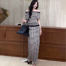 批发条纹套装两件套2026新款韩系斜肩T恤上衣高腰气质半身裙子<b class='q'>春</b>夏女
