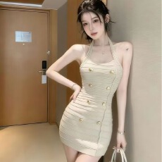 批发小香风针织连衣裙女<b class='q'>冬</b>内搭打底裙子高级感气质挂脖短裙