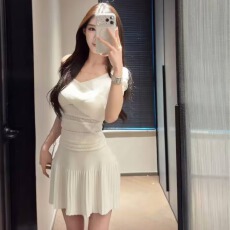 批发针织套装女春<b class='q'>夏</b>季一字肩上衣+百褶裙两件套