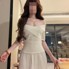 批发针织套装女春<b class='q'>夏</b>季一字肩上衣百褶裙两件套
