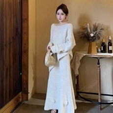 批发温柔风高级感气质立体花朵钉珠针织套装秋<b class='q'>冬</b>新款一字肩毛衣两件套