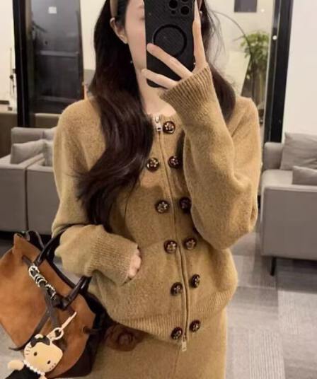 레트로 부드러운 찹쌀 골드 Chic 속 버클 느긋한 바람 두꺼운 스웨터 오픈 가디건 여성 겨울 새로운 캐주얼 와이드 레그 팬츠 세트