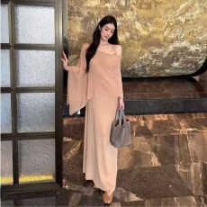 批发法式斗篷披肩假两件粉色斜肩针织连衣裙女2026早秋新款气质长裙子