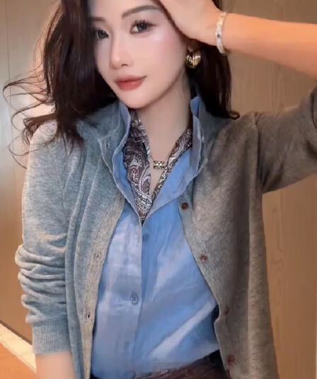 한국 스타일 패션 품격 디자인 센스 페이크 레이어드 셔츠 패치워크 니트 오픈 가디건 여성 2026 새로운 Chic 맨위 트렌디