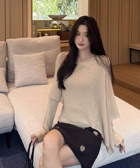 이른 가을 새로운 불규칙 페이크 레이어드 슬림해 보이는 품격 긴팔 니트 맨위