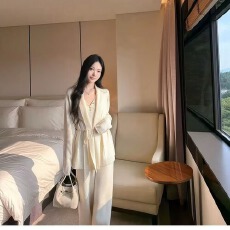 批发纯欲风早秋新款针织开衫阔腿裤套装女<b class='q'>夏</b>季收腰修身显瘦时尚三件套