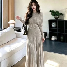 批发韩系巨好看千金感穿搭一整套女秋冬长袖针织百褶<b class='q'>半身裙</b>毛衣两件套