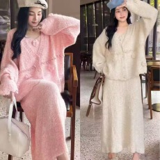 批发洋气时尚欧货小众设计感立体花朵波浪边针织外套+背心裙子<b class='q'>套装</b>女