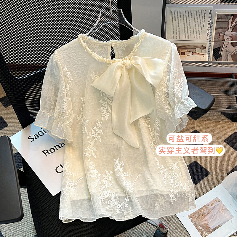 프랑스식 고급 센스 무거운 작업 비즈 박기 리본 반팔 여성 셔츠 여름 2026 새로운 자카드 자수 작은 셔츠 맨위