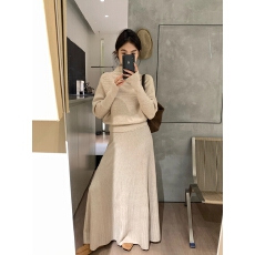 批发前后两穿套装2026秋冬新款韩系慵懒感蝙蝠袖针织毛衣+半身裙套装