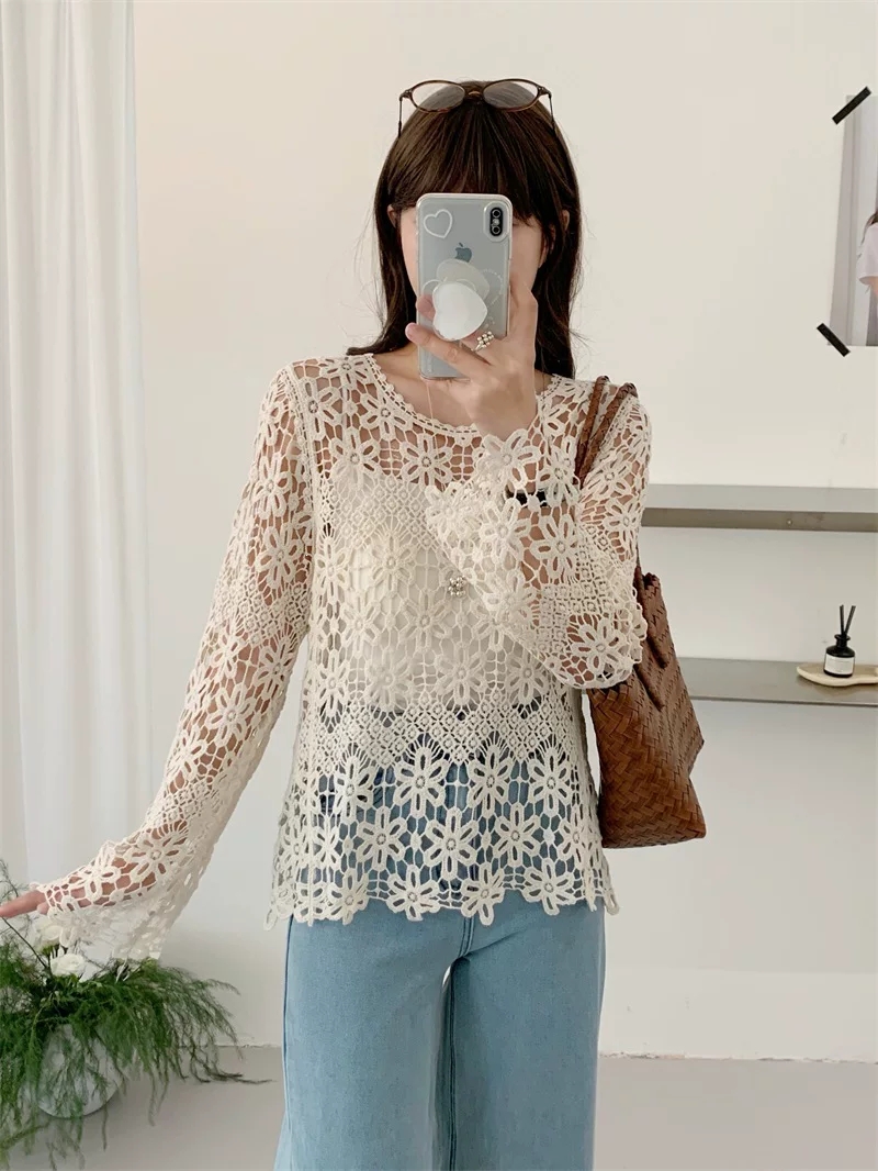 자수 홀로우 아웃 니트 블라우스 여성 여름 외부 가져 가라. 새로운 해변가 휴가 바람 긴팔 맨위 태양 보호 셔츠 2026 새로운