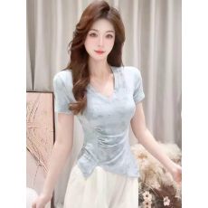 批发V领短袖T恤女不规则开叉褶皱收腰设计感2026夏季新款正肩短款<b class='q'>上衣</b>