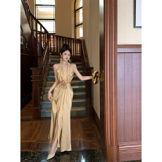 批发实价实拍 法式v领挂脖<b class='q'>性感</b>玫瑰花显瘦高腰<b class='q'>礼服</b>度假连衣裙