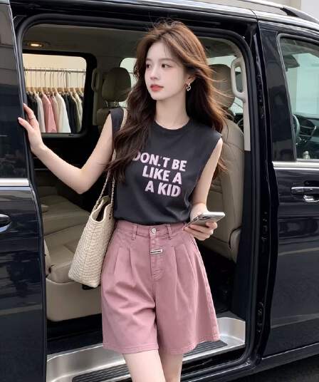 검정색 알파벳 민소매 조끼 여성 여름 루즈핏 어깨 패드 어깨 맨위 하이웨이스트 분말 색상 캐주얼 반바지 세트