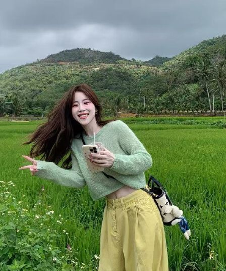 2026 새로운 봄 여름 고유 한 아름다운 한 부서 부드러운 바람 밝은 녹색 쇼트 스타일 니트 스웨터 여성 다용도 이슬 뼈의 맨위