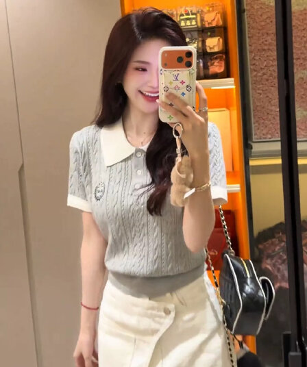 한 부서 학원 스타일 POLO 칼라 자수 얼음 실크 니트 반팔 티셔츠 여성 여름 배색 외국 가스 연령 감소 슬림해 보이는 맨위
