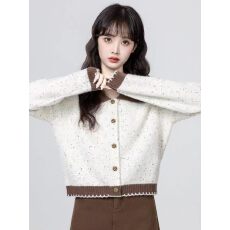 批发杏色翻领毛衣外套女<b class='q'>春</b>秋2026秋季新款设计感撞色针织开衫短款上衣