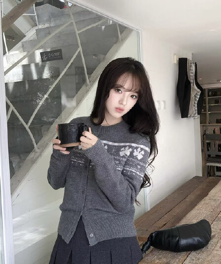 2026 라운드 넥 오픈 가디건 쇼트 스타일 공정한 섬 스웨터 여자 가을 겨울 슬림해 보이는 느긋한 바람 몸매 가꾸기 오픈 가디건 맨위 로드 중