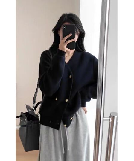 가을 겨울 새로운 프랑스식 레트로 검정색 V넥 스웨터 여자 샤오시엔 느긋한 바람 레트로 니트 카디건 코트 맨위