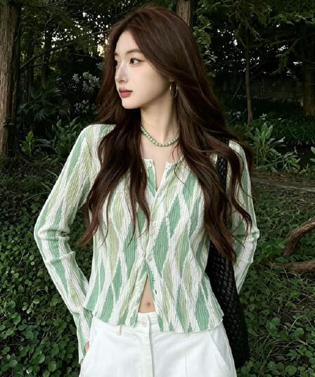 한 부서 작은 청신 질감 센스 나팔 소매 오픈 가디건 여성 셔츠 여름 새로운 휴가 바람 착용 가져 가라. 쇼트 스타일 맨위 트렌디