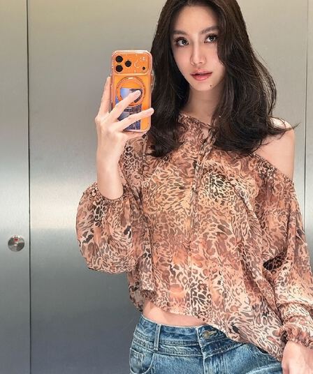 아메리칸 달콤한 매운맛 섹시함 오프숄더 레오파드 무늬 쉬폰 블라우스 긴팔 봄 여름 디자인 센스 오프숄더 루즈핏 고급 센스 맨위