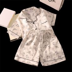 批发质感新款夏季冰丝仿<b class='q'>真丝</b><b class='q'>睡衣</b>女生短袖短裤<b class='q'>套装</b>小翻领爆款丝绸<b class='q'>睡衣</b>