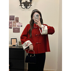 批发实拍~大码女装新中式秋<b class='q'>冬</b>红色盘扣毛呢外套遮肉显瘦半身裙两件套