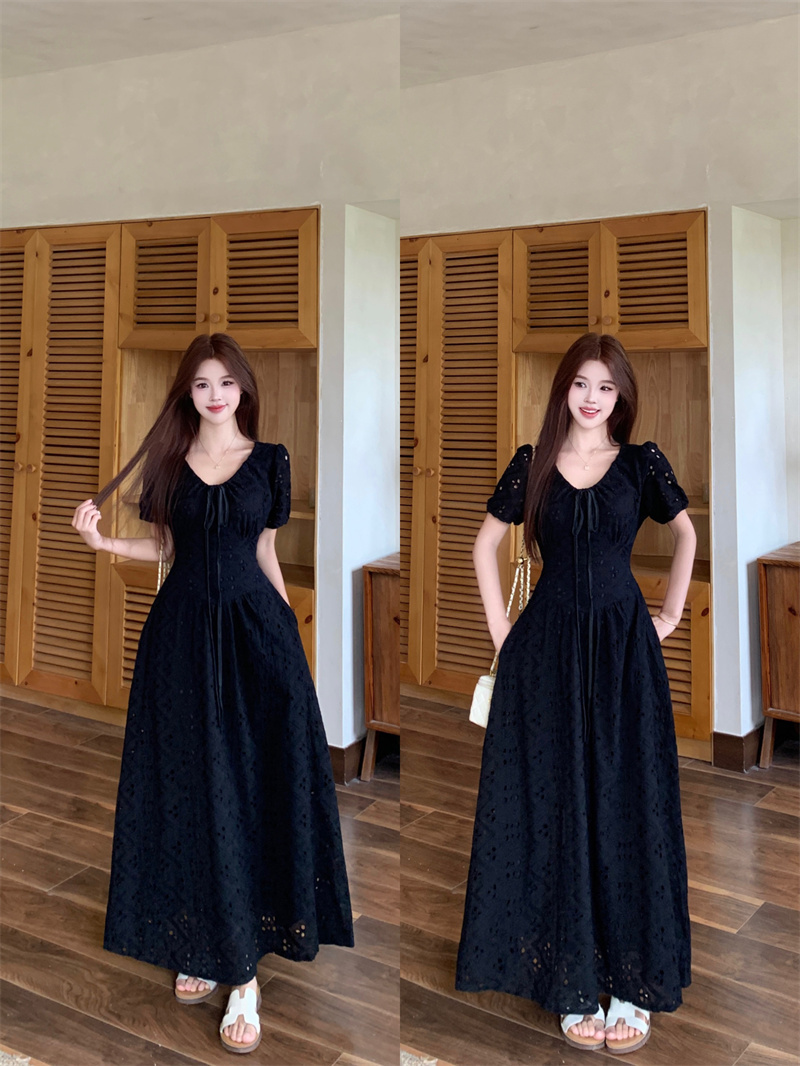 검은 백조 뮤즈 마이크로 지방 mm 프랑스식 홀로우 아웃 자수 u 칼라 슬립 반팔 드레스