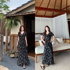 批发【浅夏花园】暗格纹花朵荷叶边<b class='q'>连衣裙</b>夏季新款甜美碎花裙