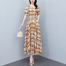 批发2026夏季新款印花连衣裙女夏长款款缎面<b class='q'>大码</b>胖mm收腰显瘦过膝长裙