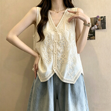 批发实拍胖妹妹纯色设计感无袖开衫马甲女夏季新款法式镂空百搭上衣