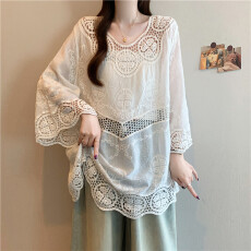 批发实拍大码欧洲站蕾丝拼接镂空刺绣喇叭袖气质中袖上衣