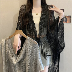 批发实拍大码新款金银亮丝流苏披肩夏季轻薄外搭空调房<b class='q'>开衫</b>斗篷披风