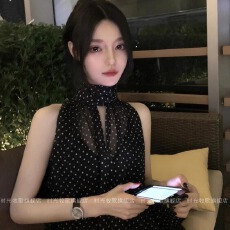 批发暮色微光系带挂脖<b class='q'>无袖</b>波点雪纺衬衫女法式御姐高级感气质宽松上衣