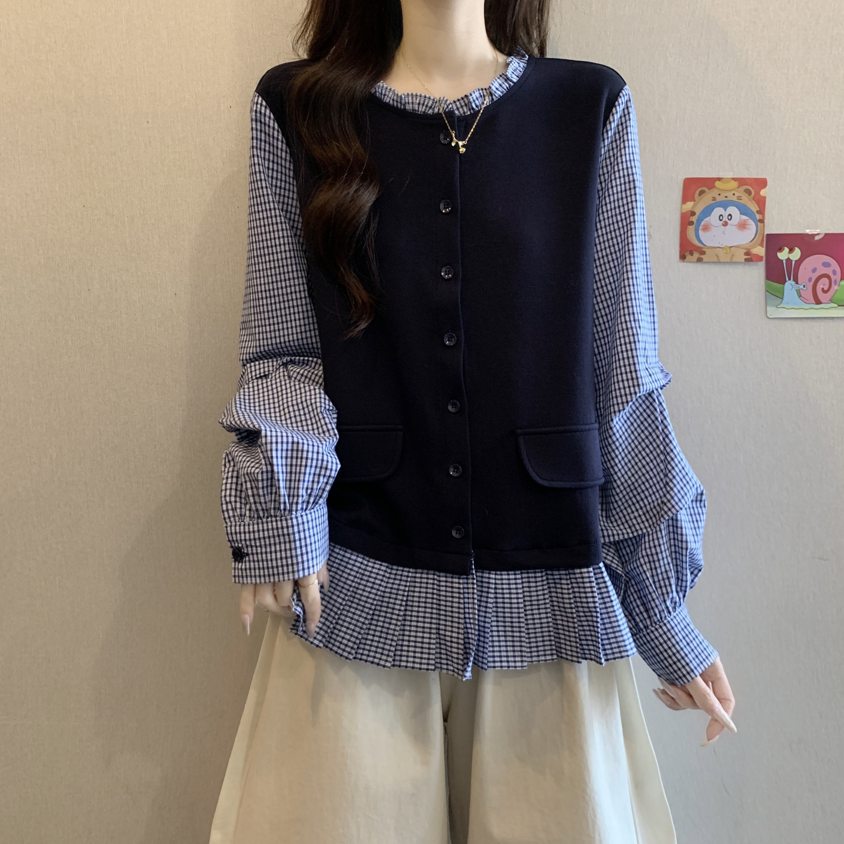 빅 사이즈 여성 의류 페이크 레이어드 패치워크 목이버섯 라운드 넥 여성 셔츠 2026 새로운 배색 디자인 센스 슬림해 보이는 맨위