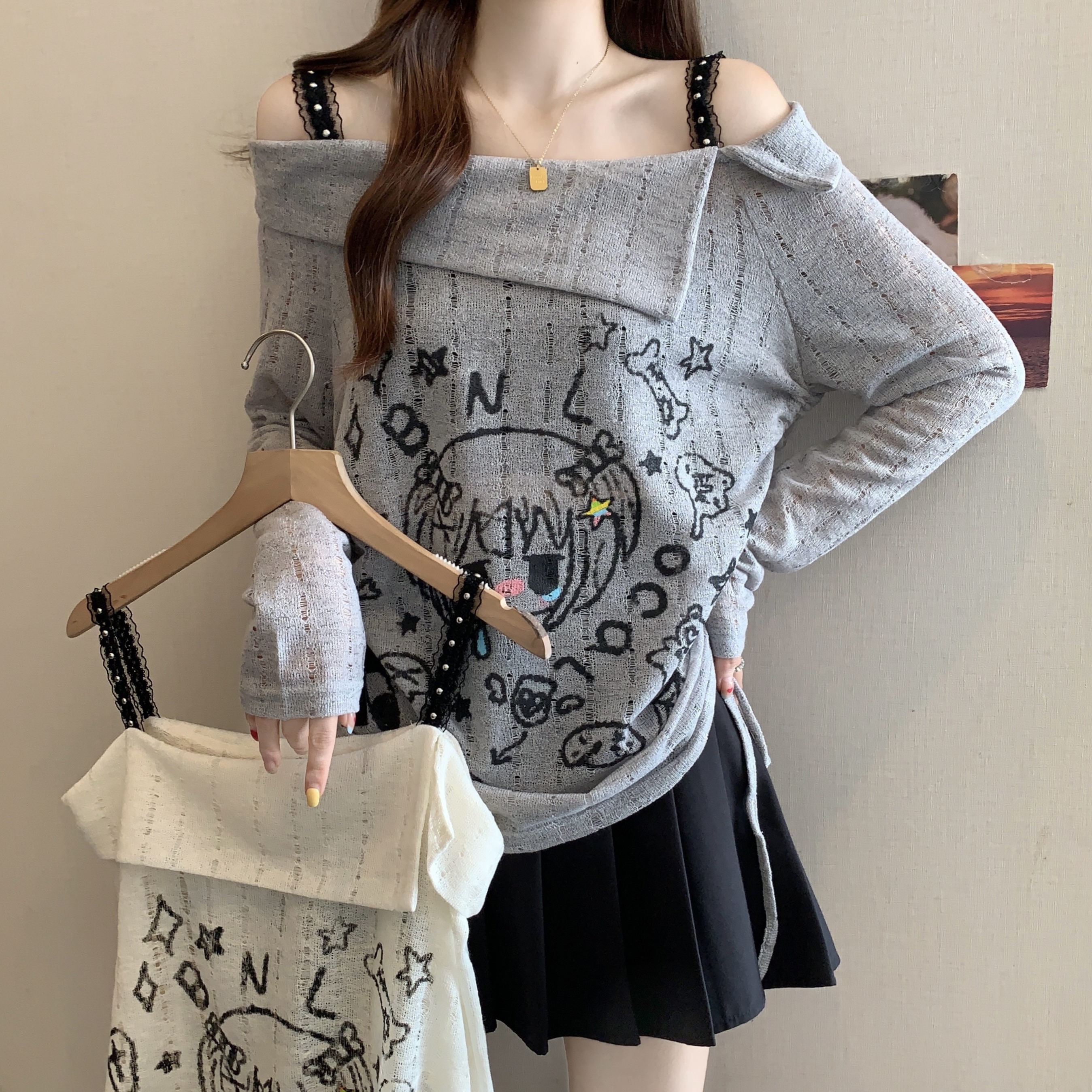 빅 사이즈 여성 의류 2026 새로운 아메리칸 만화 프린트 긴팔 여성 고급 센스 허리 수축 슬림해 보이는 아름다운 오프숄더 맨위