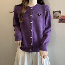 批发实拍秋冬大码氛围感紫色毛衣开衫外套韩系穿搭小众气质上衣针织衫