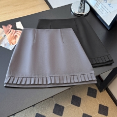 批发实拍 灰色<b class='q'>西装</b>半身裙女2026春夏新款超好看设计感高腰A字短裙子