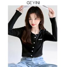 批发短款<b class='q'>打底衫</b>女内搭新款春秋甜美洋气小衫别致长袖上衣