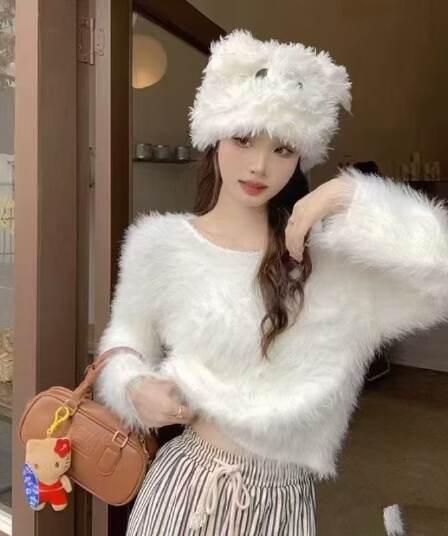 순수한 색온도 부드러운 바람 수달 털 풀오버 스웨터 여자 가을 라운드 넥 와이드 부드러운 찹쌀 니트 긴 소매 맨위