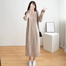 天猫抖音质量毛衣裙过膝女秋冬新款打底宽松V领针织连衣裙长裙