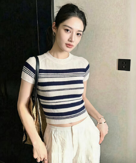 블루 화이트 스트라이프 반하이넥 디자인 센스 니트 블라우스 여성 여름 반팔 티셔츠 프랑스식 품격 오래된 돈 바람 맨위