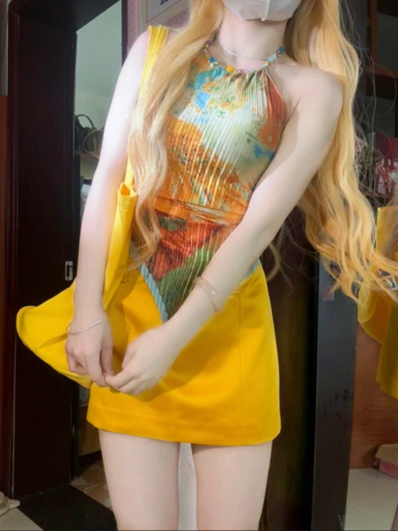 도파민 황색 유화 행침 목 조끼 세트 여성 여름 휴가 바람 고급 센스 해변가 여행 투피스 세트 트렌디